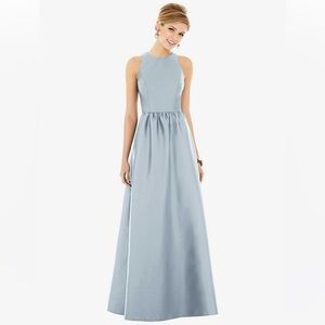 DESSY SLEEVELESS KEYHOLE BACK SATIN MAXI DRESS IN MIST & MIST